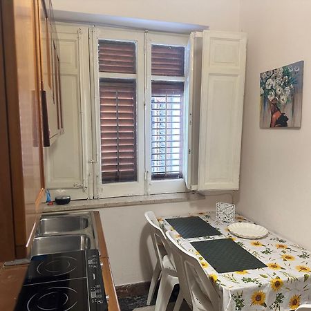 Apartament Dimora Di Maury A Due Passi Dai Trasporti E Da Ballaro Palermo Luaran gambar