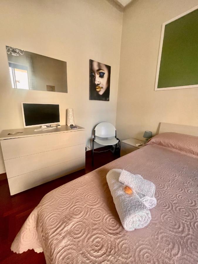 Apartament Dimora Di Maury A Due Passi Dai Trasporti E Da Ballaro Palermo Luaran gambar