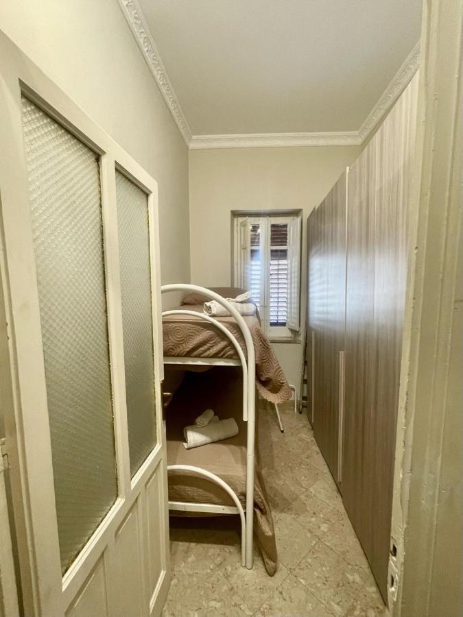 Apartament Dimora Di Maury A Due Passi Dai Trasporti E Da Ballaro Palermo Luaran gambar