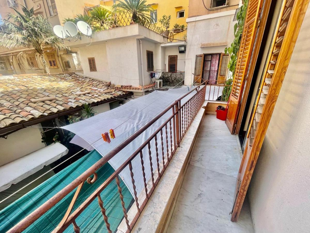 Apartament Dimora Di Maury A Due Passi Dai Trasporti E Da Ballaro Palermo Luaran gambar