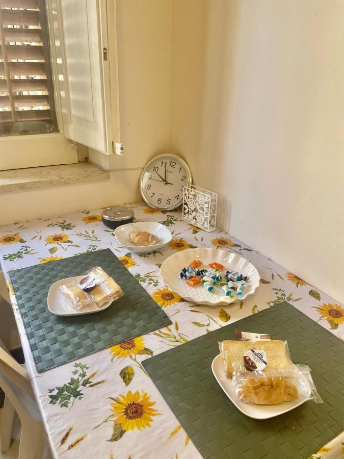 Apartament Dimora Di Maury A Due Passi Dai Trasporti E Da Ballaro Palermo Luaran gambar