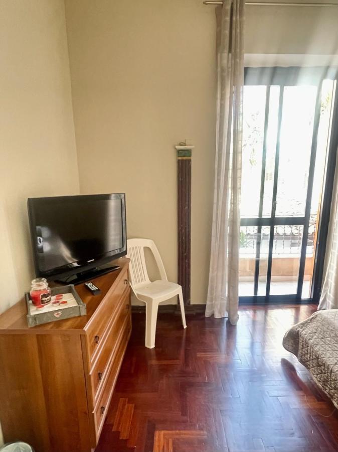 Apartament Dimora Di Maury A Due Passi Dai Trasporti E Da Ballaro Palermo Luaran gambar