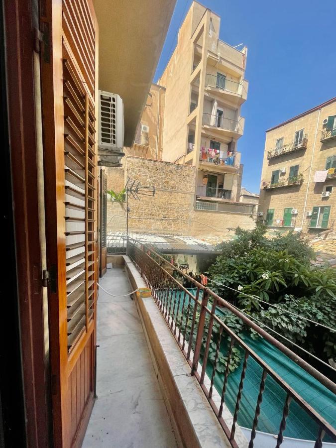 Apartament Dimora Di Maury A Due Passi Dai Trasporti E Da Ballaro Palermo Luaran gambar