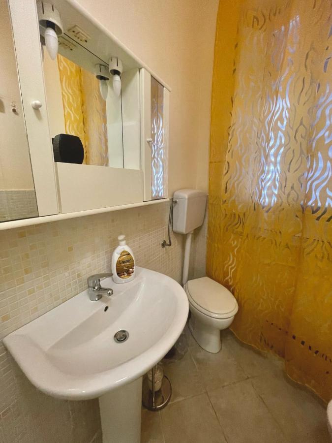 Apartament Dimora Di Maury A Due Passi Dai Trasporti E Da Ballaro Palermo Luaran gambar