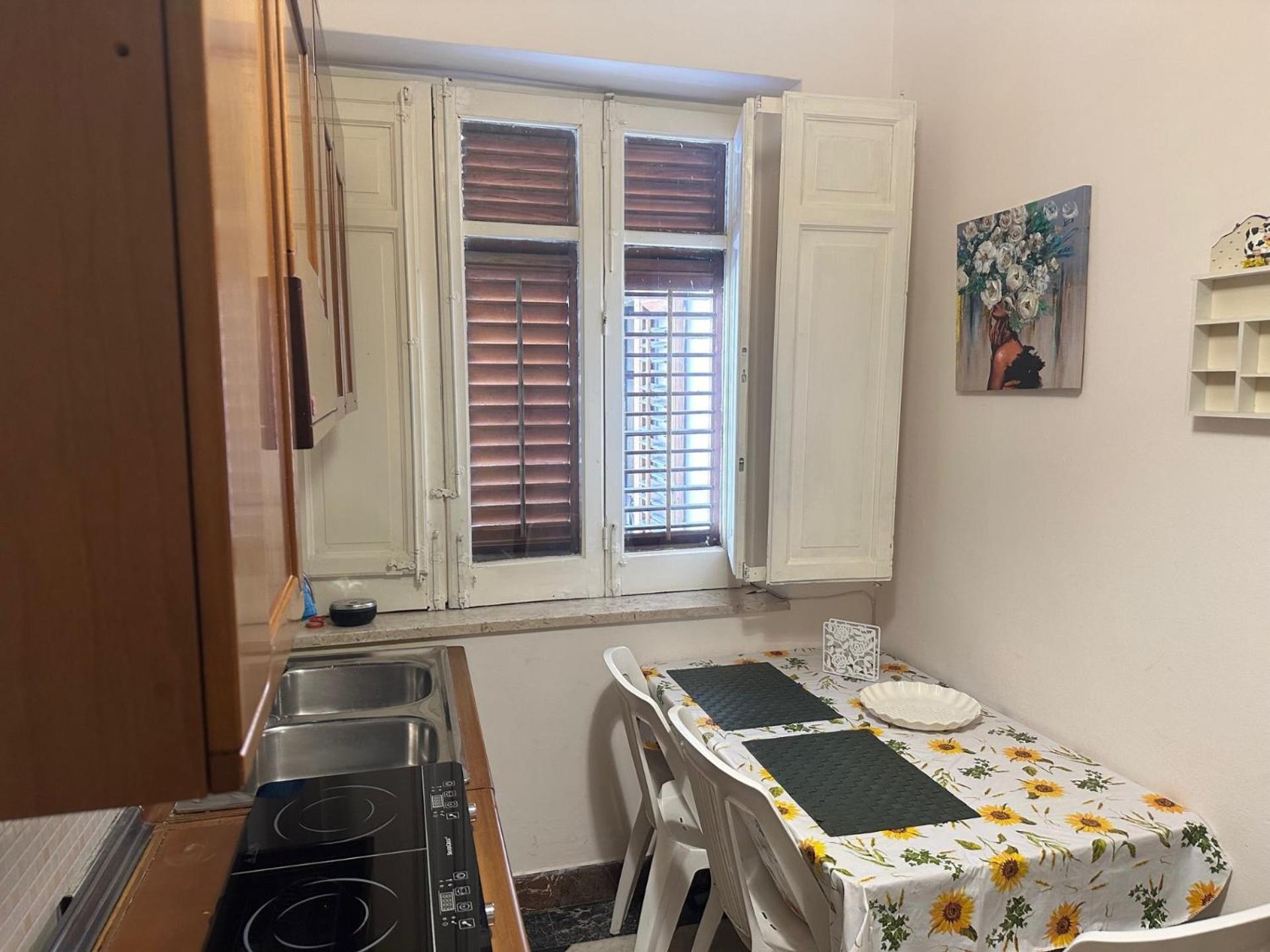 Apartament Dimora Di Maury A Due Passi Dai Trasporti E Da Ballaro Palermo Luaran gambar