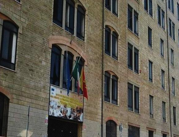 Apartament Dimora Di Maury A Due Passi Dai Trasporti E Da Ballaro Palermo Luaran gambar